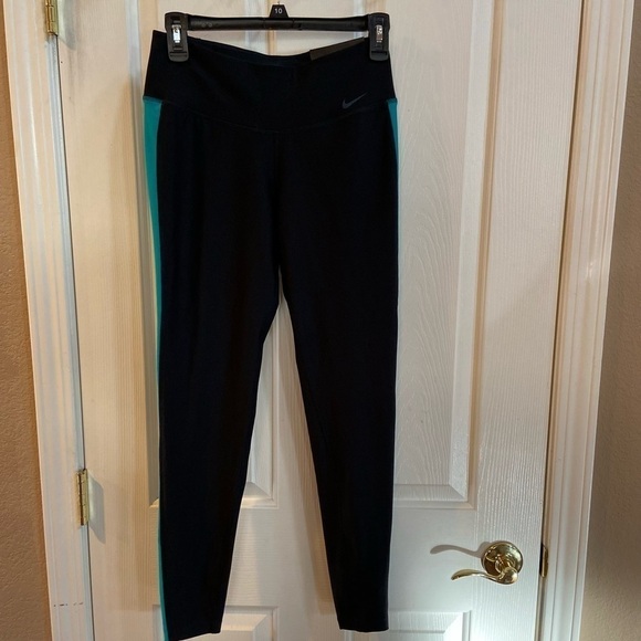 Nike Ankle Legging New, Size Small - Picture 1 of 8